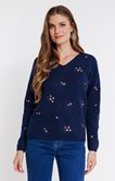 Pull broderie all over