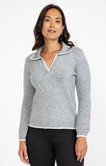 Pull avec détails contrastés