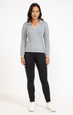 Pull avec détails contrastés