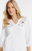 Tee-shirt 3/4 avec broderie et col mao