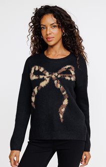Pull avec noeud léopard placé