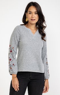 TEE-SHIRT A BRODERIES, COL MAO 