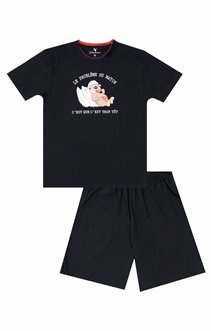 Pyjama court trop tôt