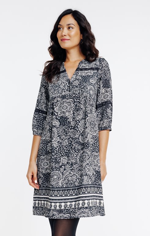 Robe courte manches 3/4