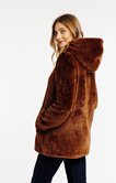 Manteau en fausse fourrure