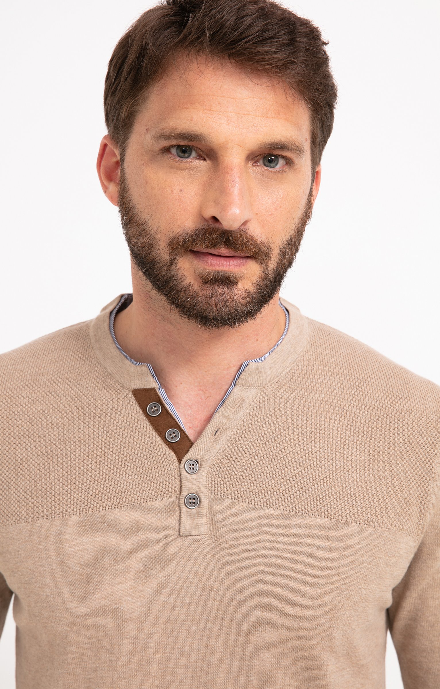 Pull Uni Col Tunisien 15 00 Armand Thiery