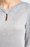 Pull avec détails goutte