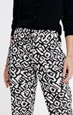 Pantalon 7/8 imprimé détail œillet