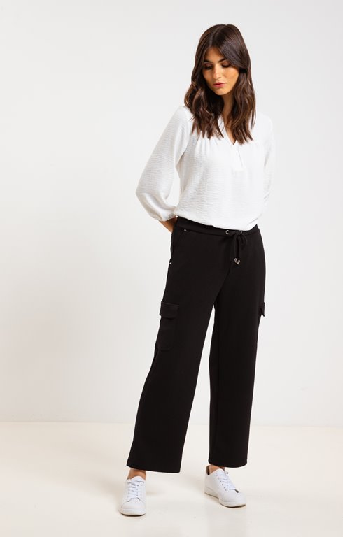 Pantalon 7/8 coupe large poches cargo