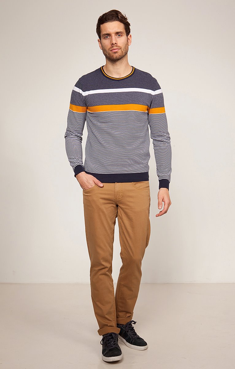 Pull rayé jaune - 23,99€ - Armand Thiery